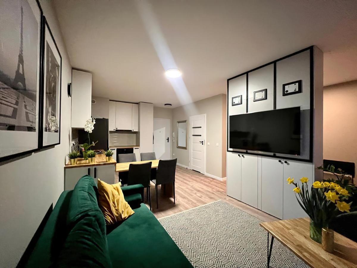 Milionowa 8 - Komfortowe Studio Z Garazem I Klimatyzacja Łódź Buitenkant foto