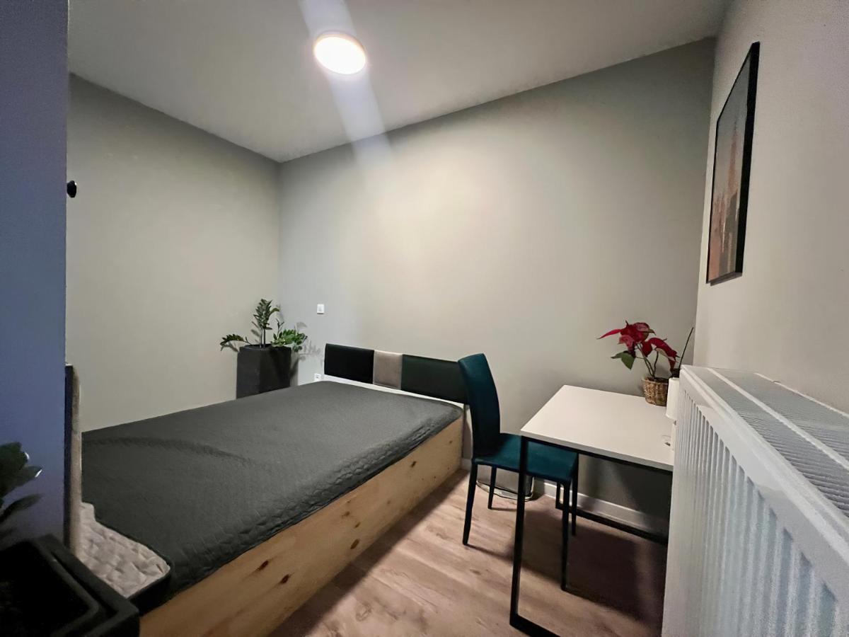 Milionowa 8 - Komfortowe Studio Z Garazem I Klimatyzacja Łódź Buitenkant foto